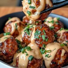 Korean BBQ Meatballs with Spicy Mayo Dip
