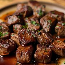 Mouthwatering Crockpot Steak Bites Recipe – Tender, Juicy & Easy to Make